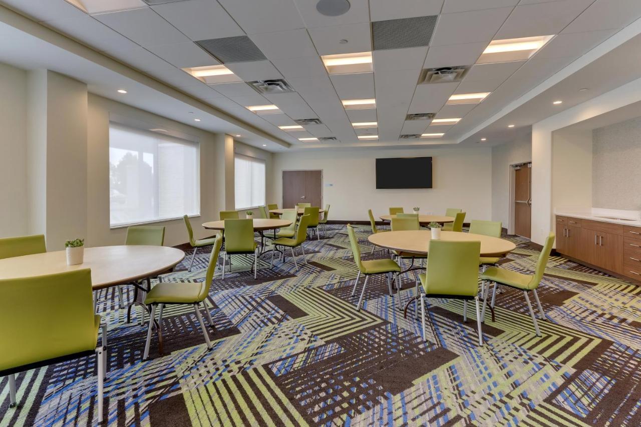 Holiday Inn Express - Wilmington - Porters Neck By Ihg Exterior photo