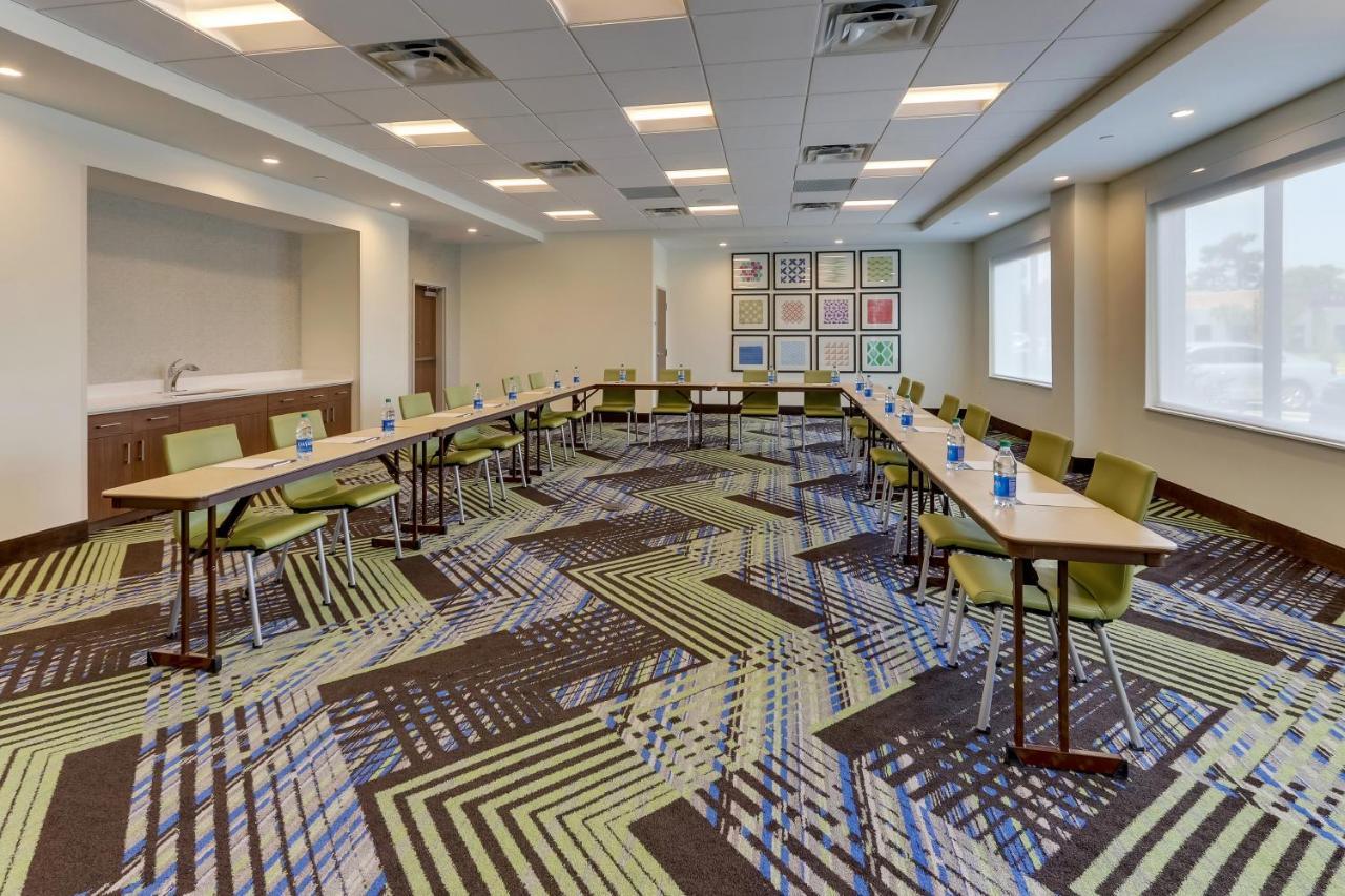 Holiday Inn Express - Wilmington - Porters Neck By Ihg Exterior photo
