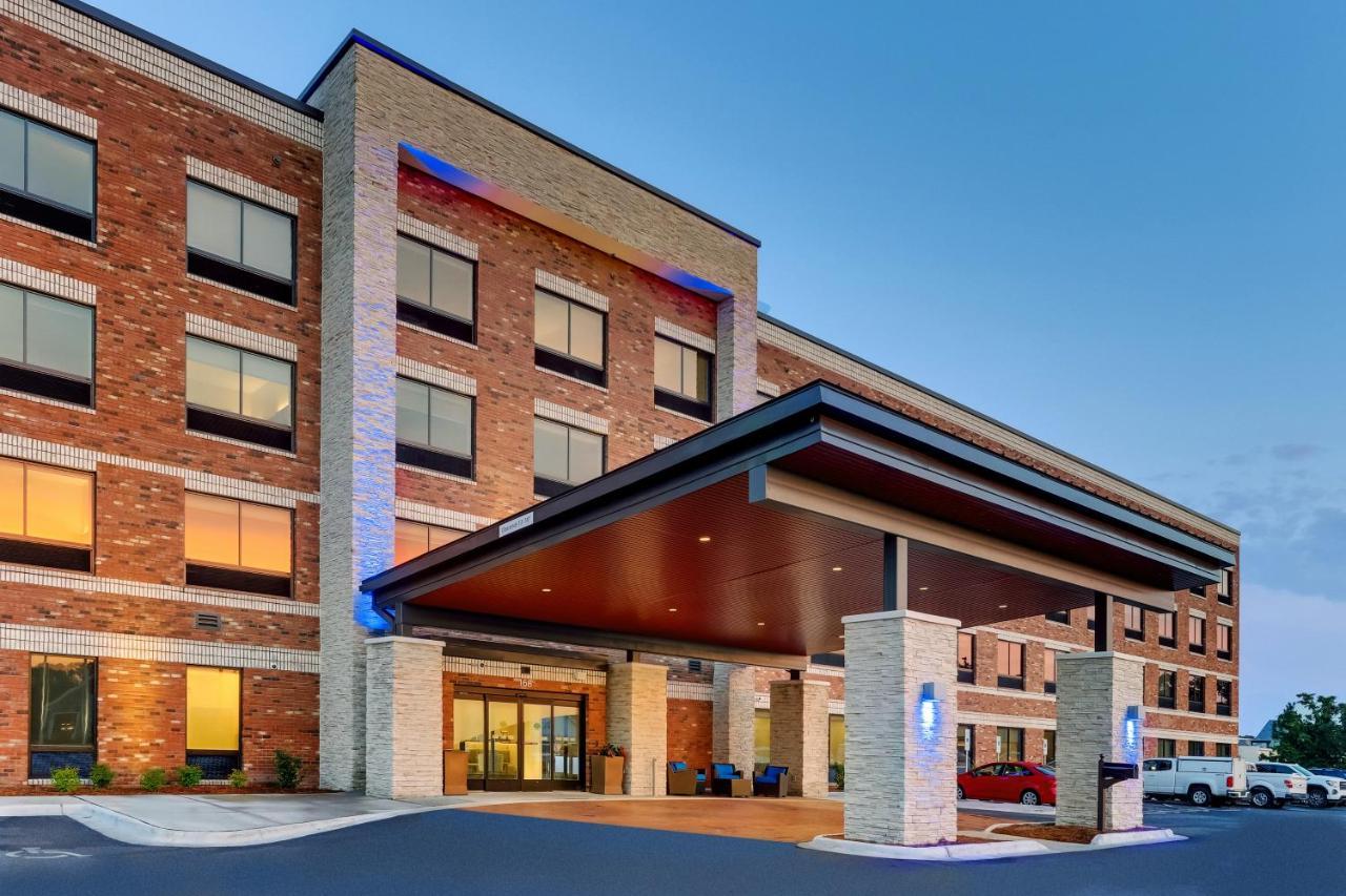 Holiday Inn Express - Wilmington - Porters Neck By Ihg Exterior photo