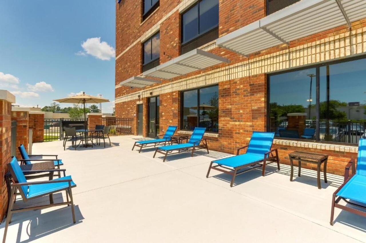 Holiday Inn Express - Wilmington - Porters Neck By Ihg Exterior photo